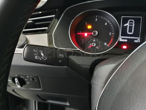 Volkswagen Passat 1.6 TDI · Ano 2015