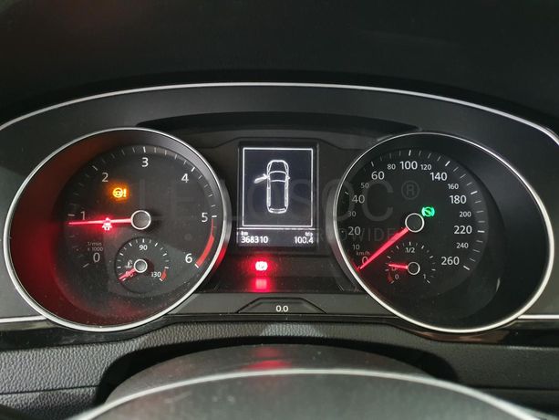 Volkswagen Passat 1.6 TDI · Ano 2015