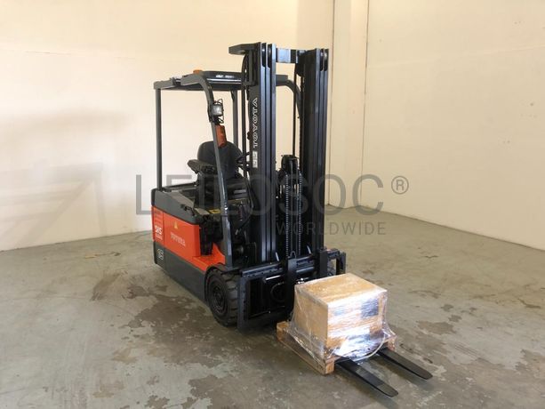 Empilhador Toyota Elétrico 1500 KG
