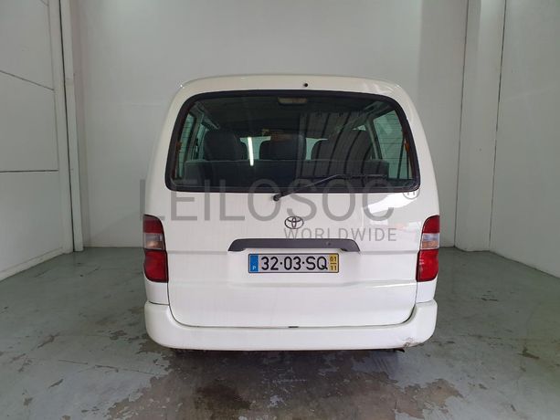 Toyota Hiace 2.4D · Ano 2001