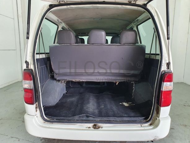 Toyota Hiace 2.4D · Ano 2001