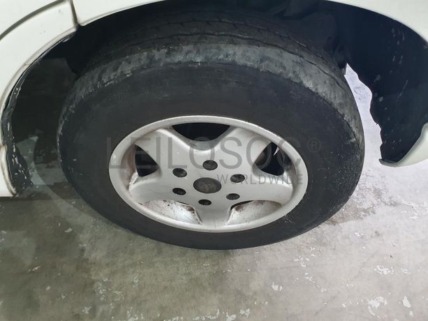 Toyota Hiace 2.4D · Ano 2001