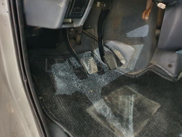 Toyota Hiace 2.4D · Ano 2001