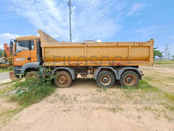 Camião basculante MAN