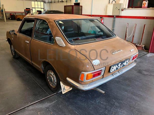 Toyota Corolla 1200 Sedan