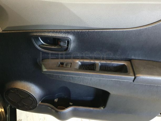 Toyota Yaris 1.0 · Ano 2012