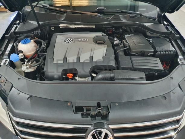 Volkswagen Passat 1.6 TDI · Ano 2012