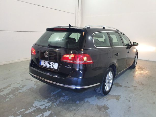 Volkswagen Passat 1.6 TDI · Ano 2012