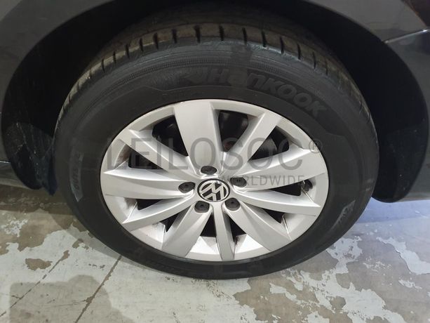 Volkswagen Passat 1.6 TDI · Ano 2012