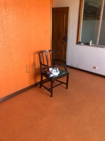 Armazém + Equipamento Escritório · Material Informático · Diversos · Marco de Canaveses