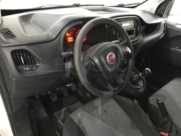 Fiat Doblo 1.6 D Multijet · Ano 2015