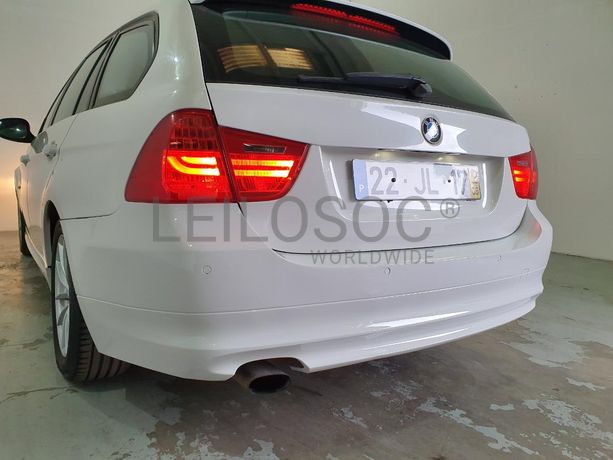 BMW 318 D Touring · Ano 2010