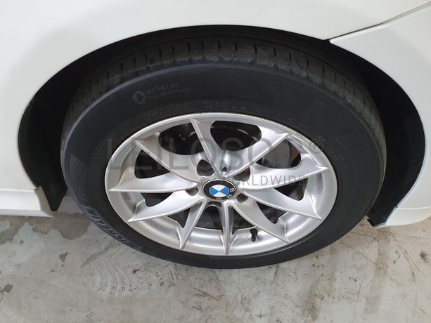 BMW 318 D Touring · Ano 2010