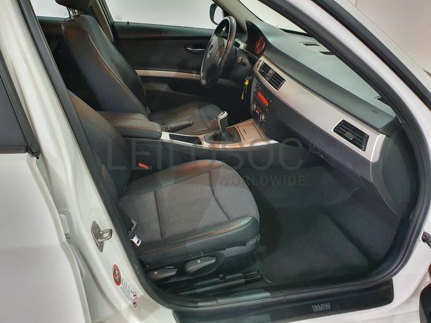 BMW 318 D Touring · Ano 2010