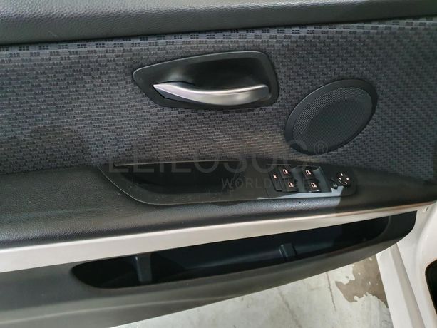 BMW 318 D Touring · Ano 2010