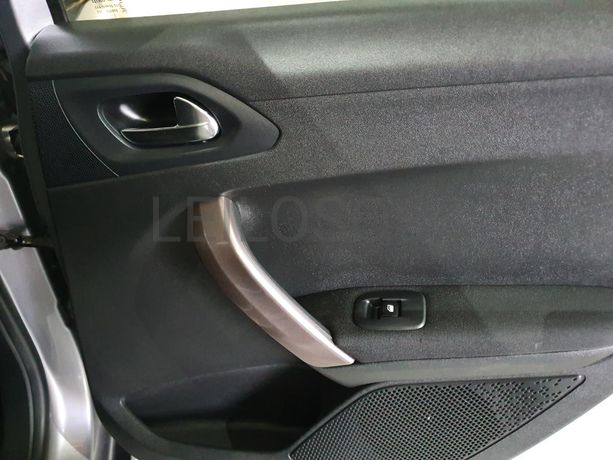 Peugeot 2008 1.4 HDI · ANO 2014