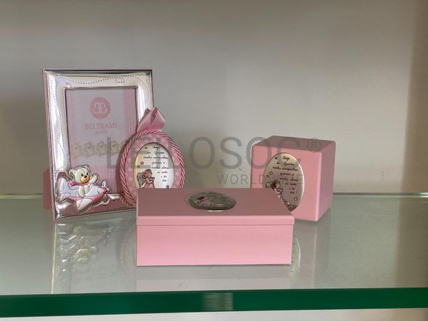 Caixa de bebé + Mealheiro + Moldura de Bebé + Medalha de Berço