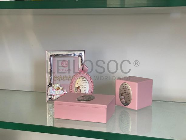 Caixa de bebé + Mealheiro + Moldura de Bebé + Medalha de Berço