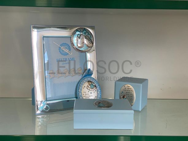 Caixa de bebé + Mealheiro + Moldura de Bebé + Medalha de Berço