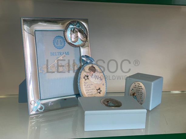 Caixa de bebé + Mealheiro + Moldura de Bebé + Medalha de Berço