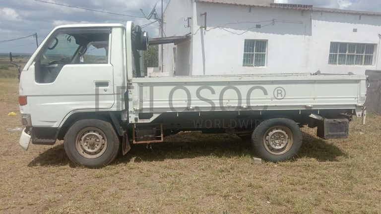 Camioneta Toyota Dyna ·