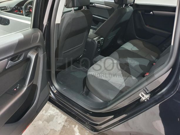Volkswagen Passat 1.6 TDI · Ano 2012