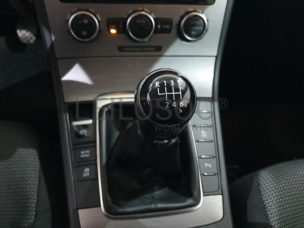 Volkswagen Passat 1.6 TDI · Ano 2012