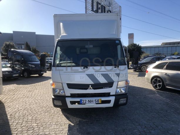 Mitsubishi Canter 7C18 com Plataforma Elevatória · Ano 2012