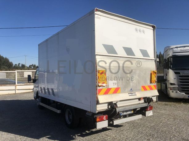 Mitsubishi Canter 7C18 com Plataforma Elevatória · Ano 2012