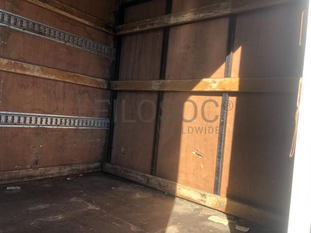 Mitsubishi Canter 7C18 com Plataforma Elevatória · Ano 2012