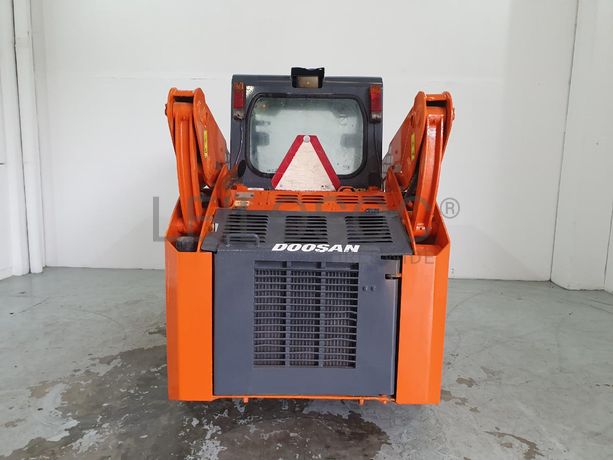 Mini Pá Carregadora Doosan 440 PLUS · Ano 2010