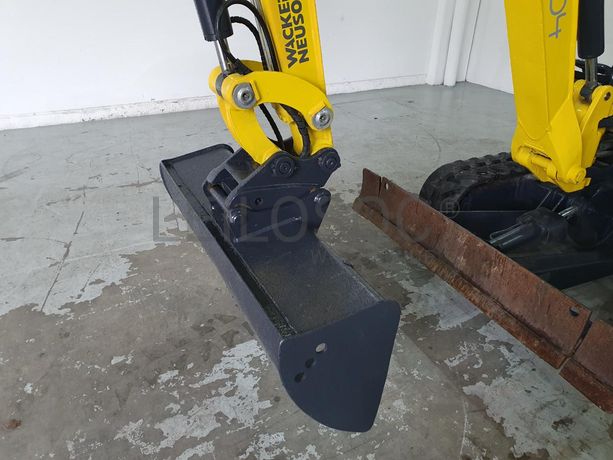 Mini Giratória Wacker Neusan 1404 · Ano 2014