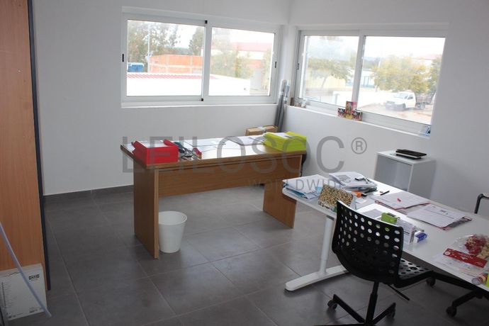 Armazém Industrial · Cuba