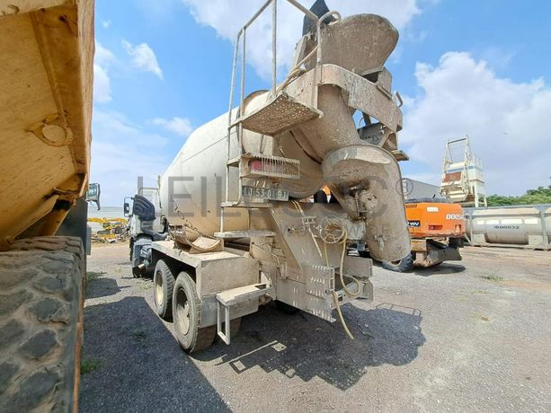 Autobetoneira (7M3) VOLVO · Viana