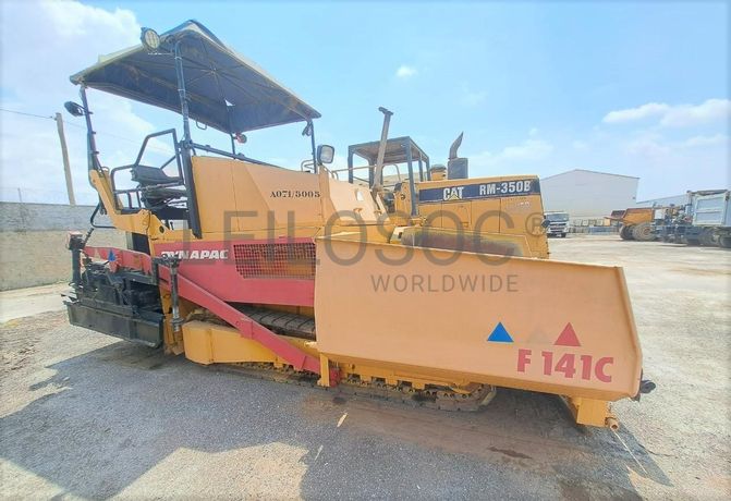 Espalhadora (18T) DYNAPAC F 141 · Viana