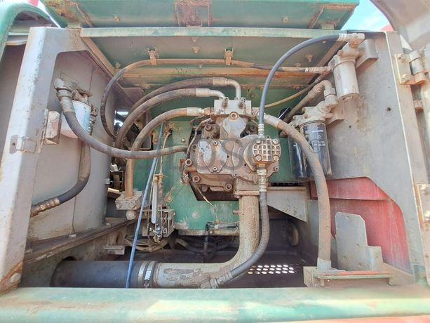 Escavadora - com braço longo - HITACHI ZAXIS 460 LCH