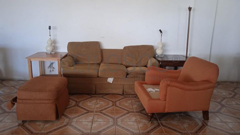 Mobiliário de escritório ·