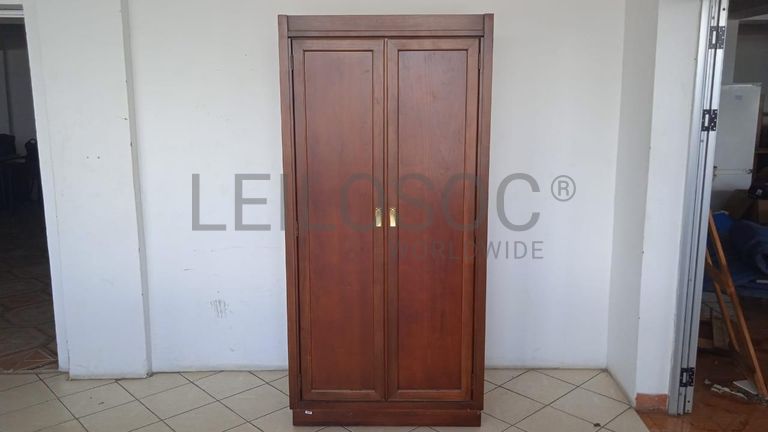 Mobiliário de escritório ·