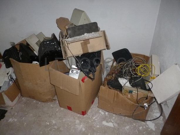 Mobiliário · Material Informático · Diversos