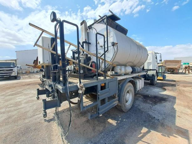 Autotanque de Emulsão (8.000L) DAF · Viana