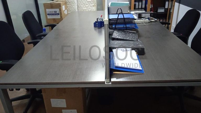 Mobiliário de escritório ·