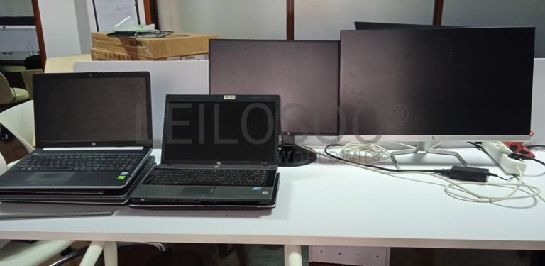 Material Informático ·