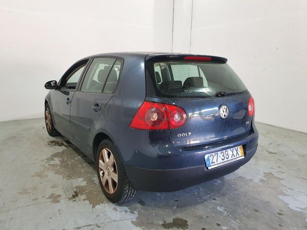 Volkswagen Golf 1.4 FSI · Ano 2004