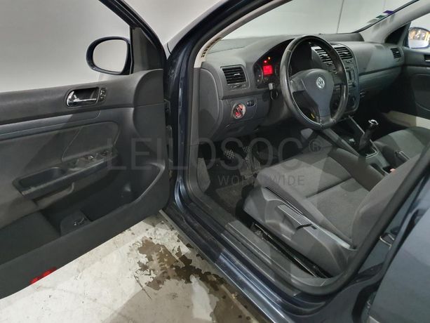 Volkswagen Golf 1.4 FSI · Ano 2004