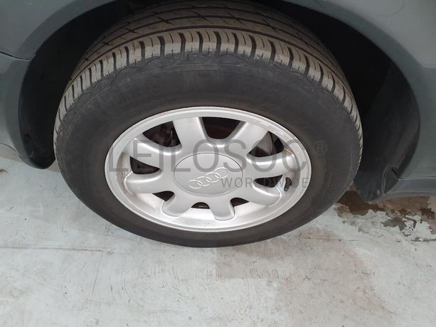 Audi A6 1.9 TDI · Ano 1994