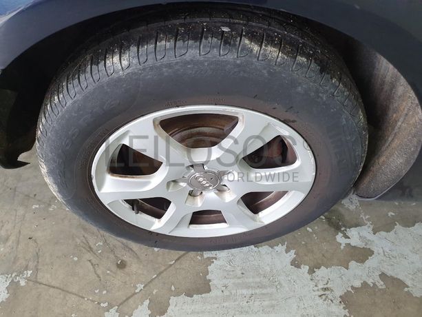 Audi A4 2.0 TDI · Ano 2009