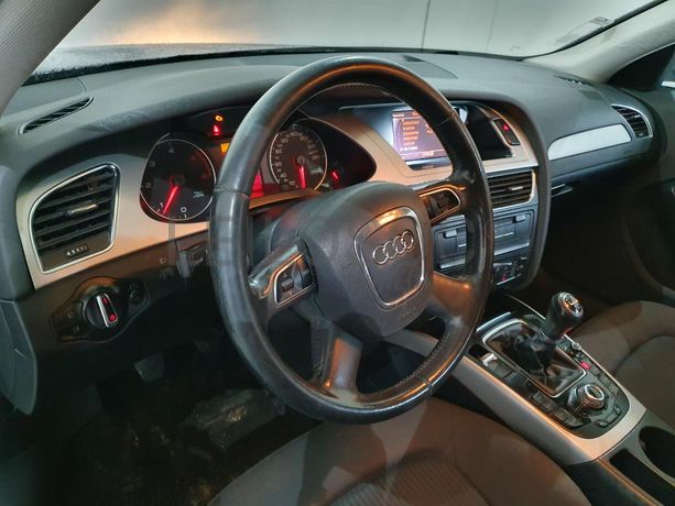 Audi A4 2.0 TDI · Ano 2009