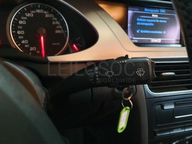 Audi A4 2.0 TDI · Ano 2009