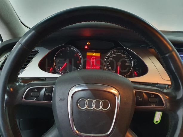 Audi A4 2.0 TDI · Ano 2009