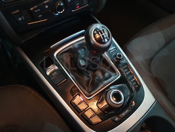 Audi A4 2.0 TDI · Ano 2009